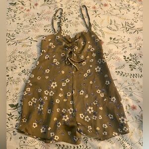 Urban Outfitters Floral Romper xs